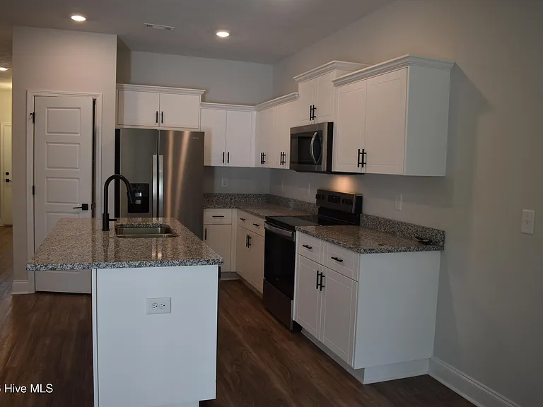 4354 Beautiful Pond Park — Photo 8