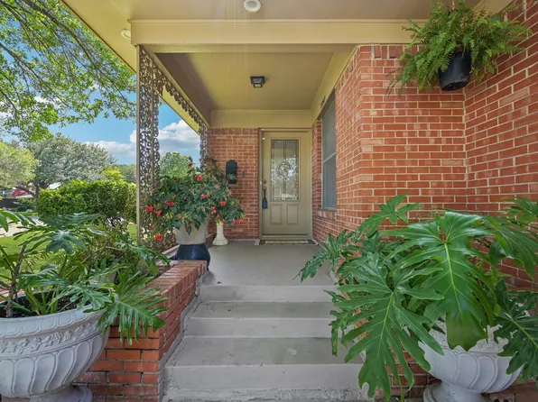 3209 Newcastle Dr, Dallas, TX 75220