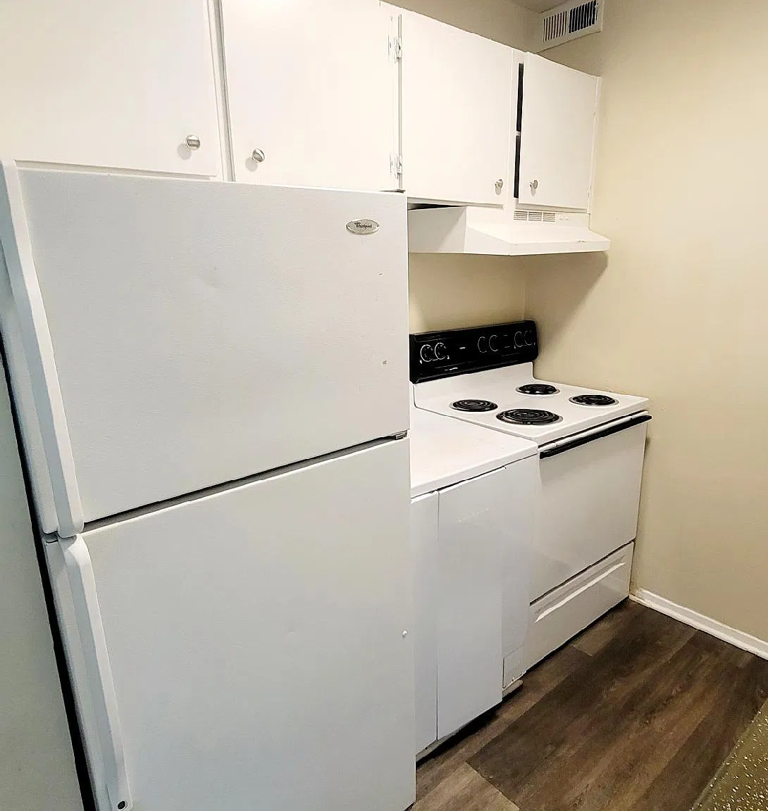 2 bed, 800 sqft, $1,095 — Photo 3