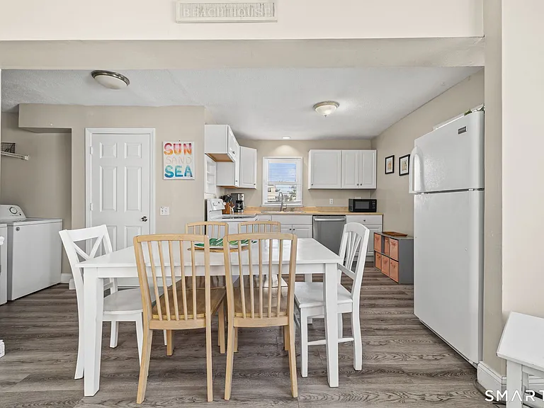 116 College Pl — Photo 6