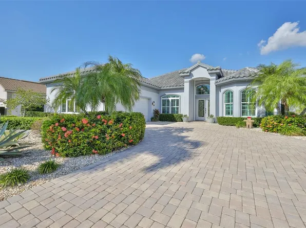 2219 Platinum Dr, Sun City Center, FL 33573