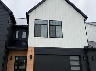21 E Duke St, Vermillion, SD 57069