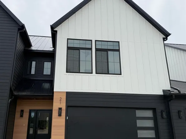 21 E Duke St, Vermillion, SD 57069