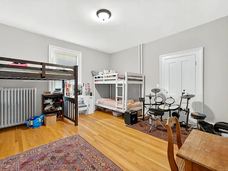 319 Main St #1 — Photo 9