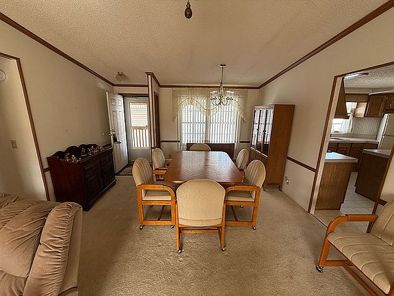 3rd image of 3783 Devanshire St