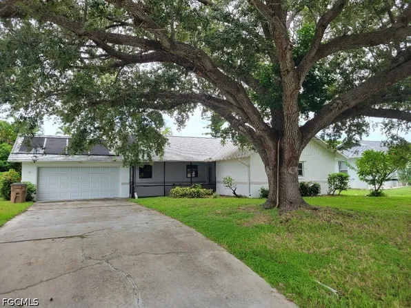 1029 NE Van Loon Ln, Cape Coral, FL 33909