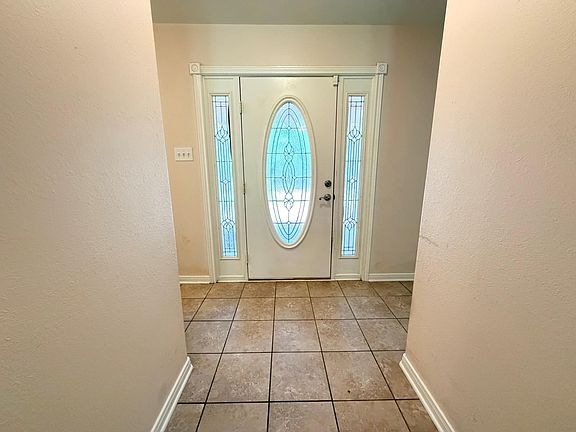 3rd image of 23506 Saxon Way