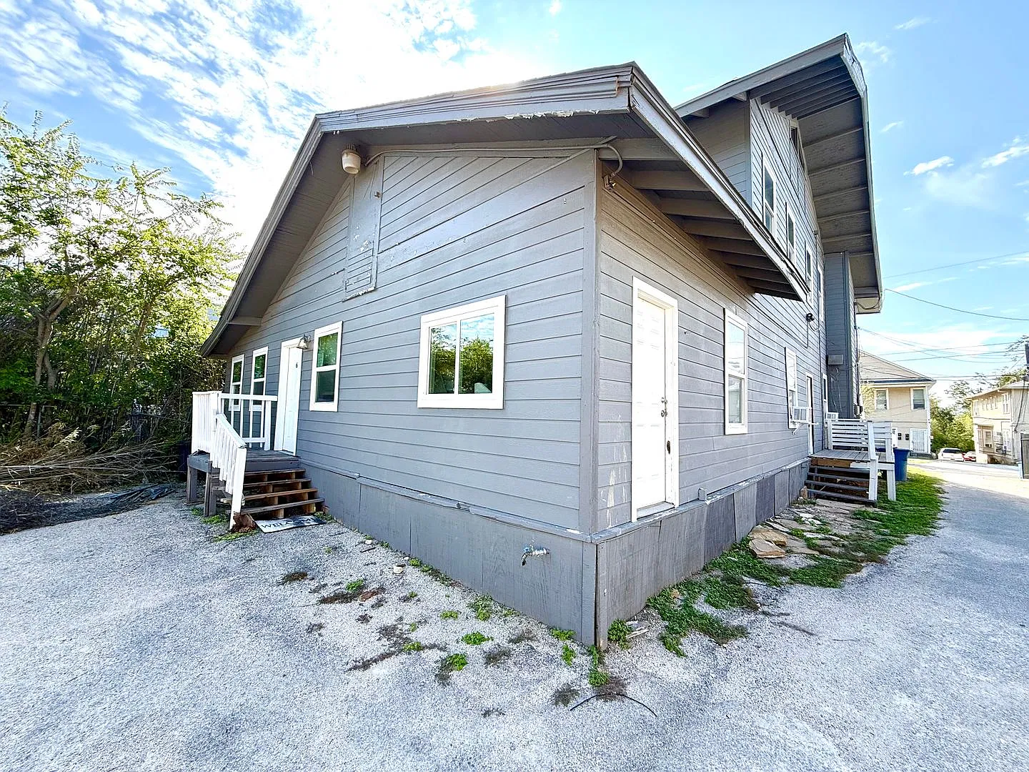 Downstairs 1BD/1BA 1-Bedroom in Beacon Hill Downstairs & Convenient Location! — Photo 2