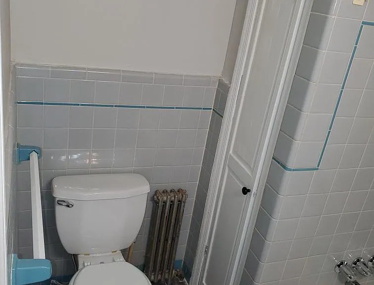 6632 Germantown Ave #202 — Photo 6