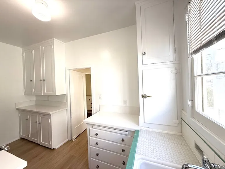 Fair Oaks Apts — Photo 31