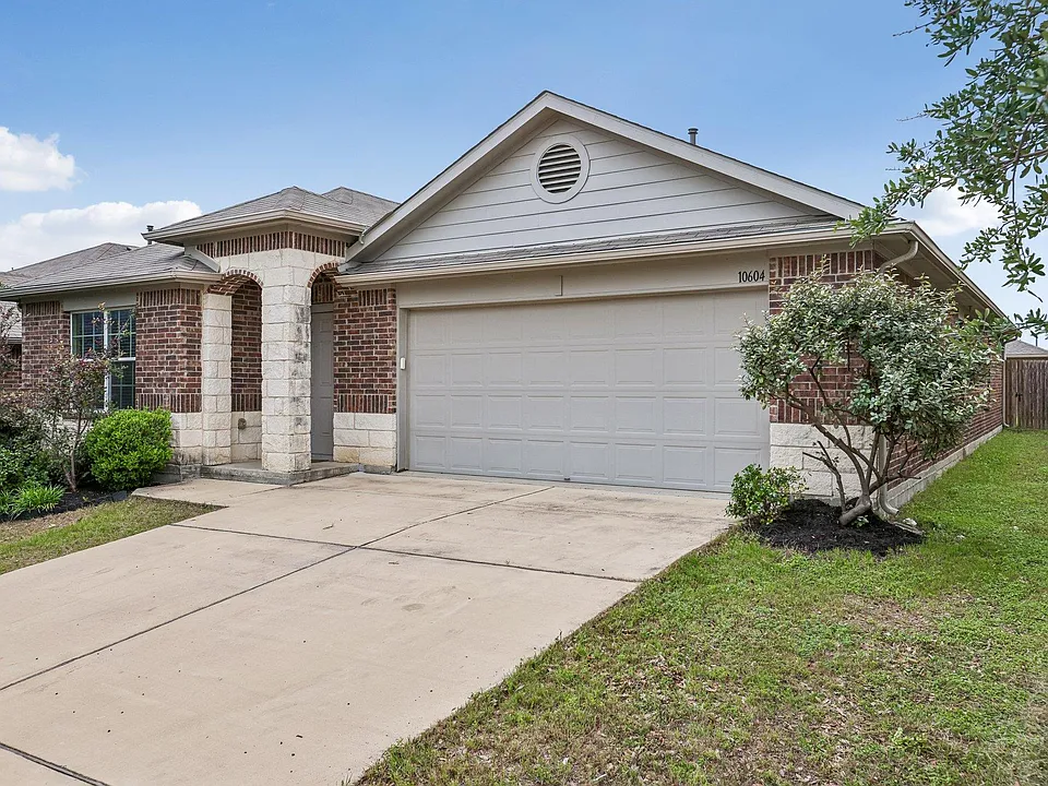 10604 Menominee Falls Ln