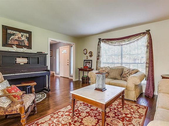 5th image of 1510 New Haven Dr