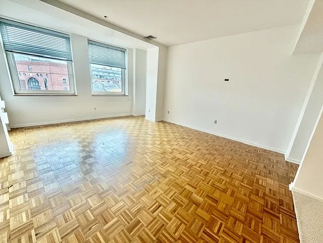 Studio, 553 sqft, $3,150 — Photo 3