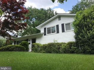 822 Harrington Rd, Rockville, MD 20852