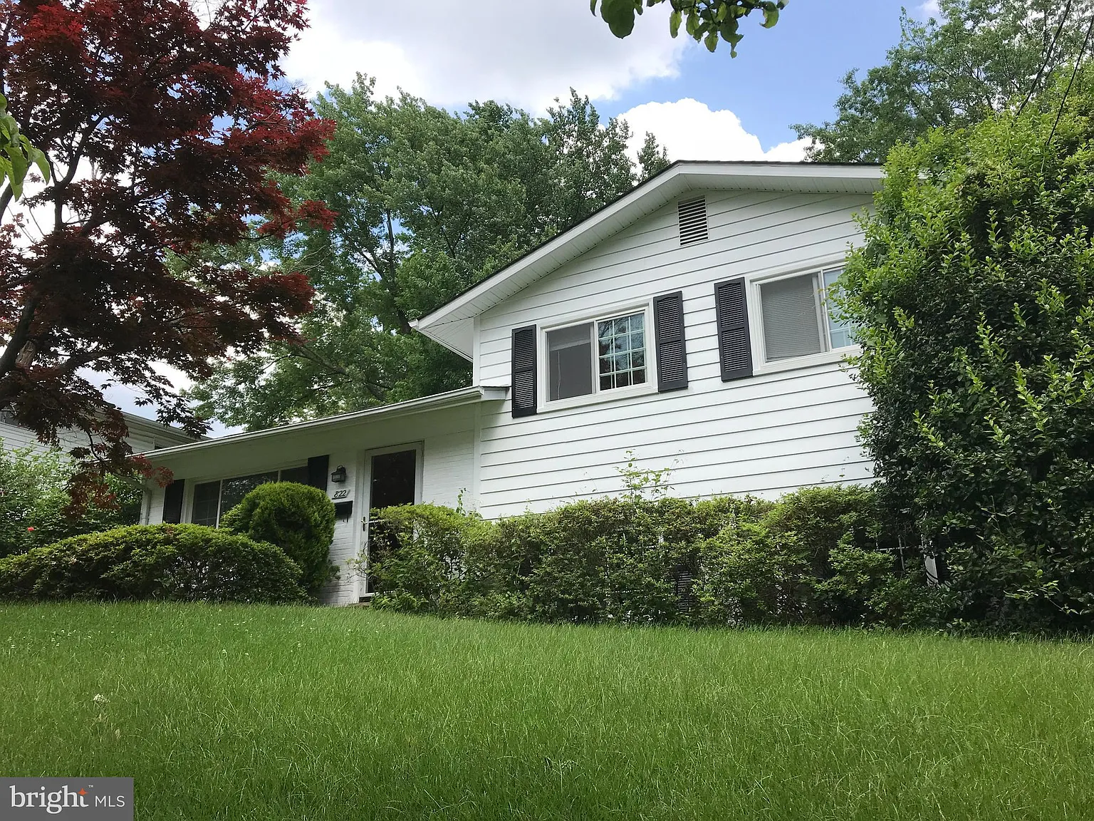 822 Harrington Rd photo 1