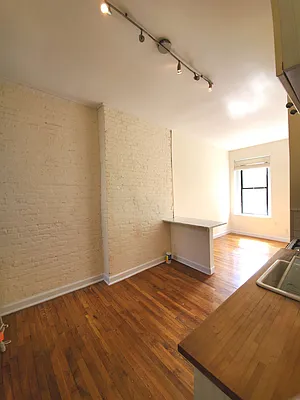 Rented by Compass | media 19