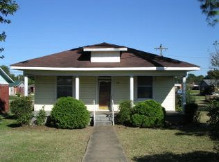 811 Nashville Ave S, Sheffield, AL 35660