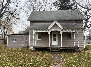 515 E Center St, Sheldon, IL 60966