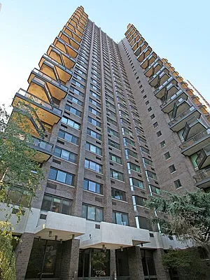 Sold by Sotheby's International Realty | media 26