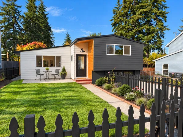 14347 Ashworth Avenue N, Seattle, WA 98133