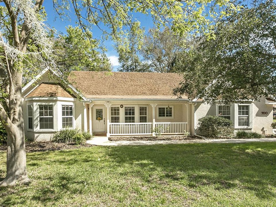 1st image of 700 Black Oak Ct