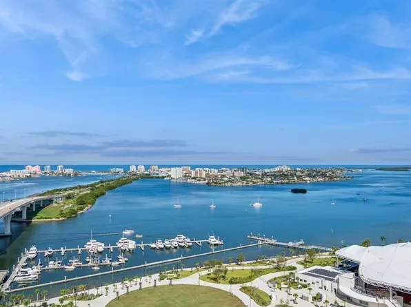331 Cleveland St #2206, Clearwater, FL 33755
