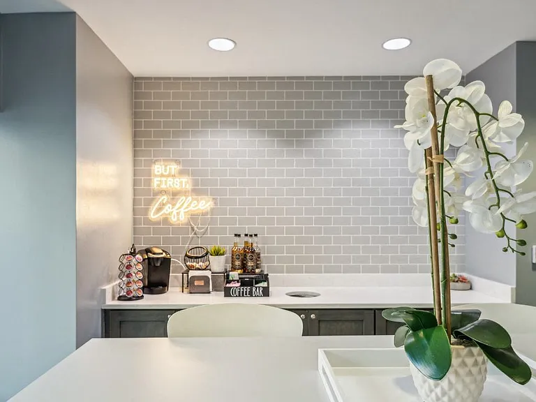 Residences at Manchester Place — Photo 13