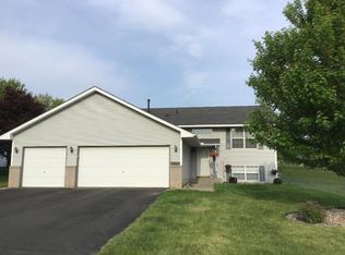 7907 Claiborne Ln, Inver Grove Heights, MN 55076