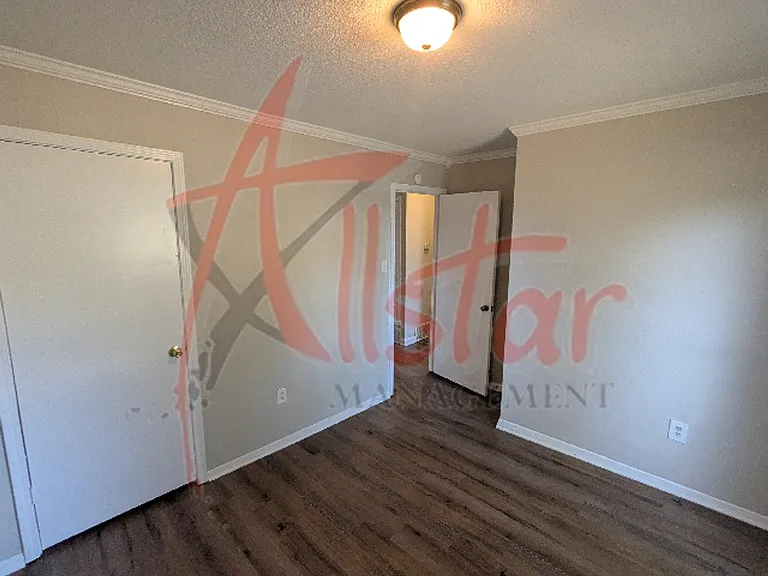3815 Shadow Oaks Pkwy — Photo 10