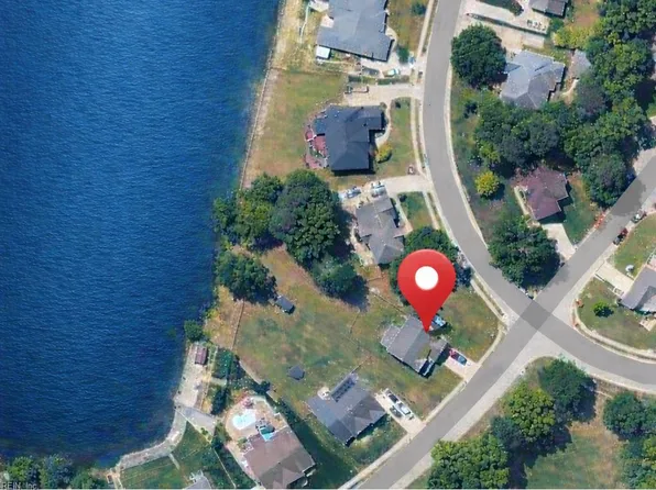 2099 Mill Lake Rd, Suffolk, VA 23434