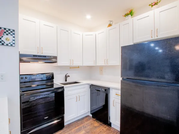 101-04 4th Avenue image 3 of 27