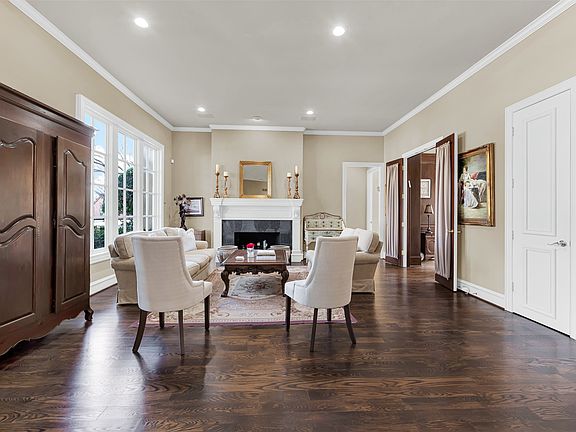 4th image of 2605 Rutgers Ct