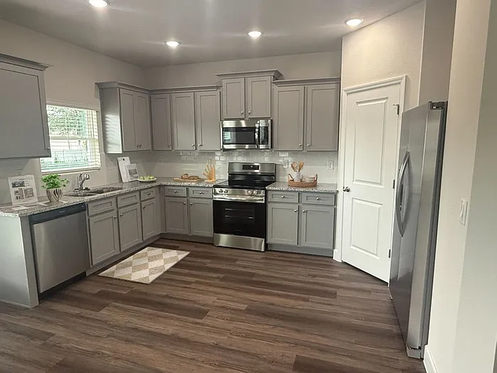 8104 Patagonia Dr — Photo 3