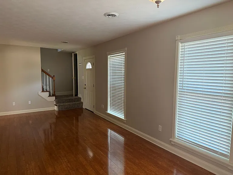 3432 Lynchburg St — Photo 3