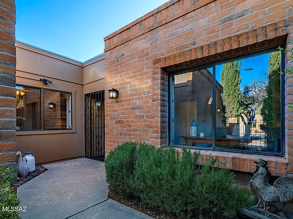 3rd image of 4661 N Camino Campero