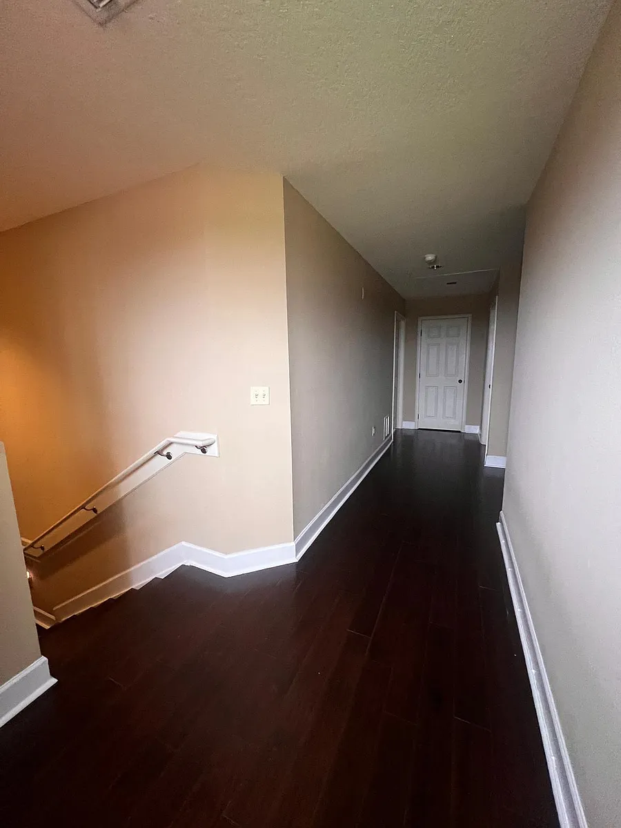 Photo 2 of 27 - 1478 Riverplace Blvd #410 - Jacksonville, FL Building Photo - 1478 Riverplace Blvd #410
