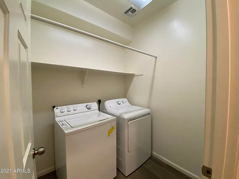 3549 E Apricot Ln — Photo 33