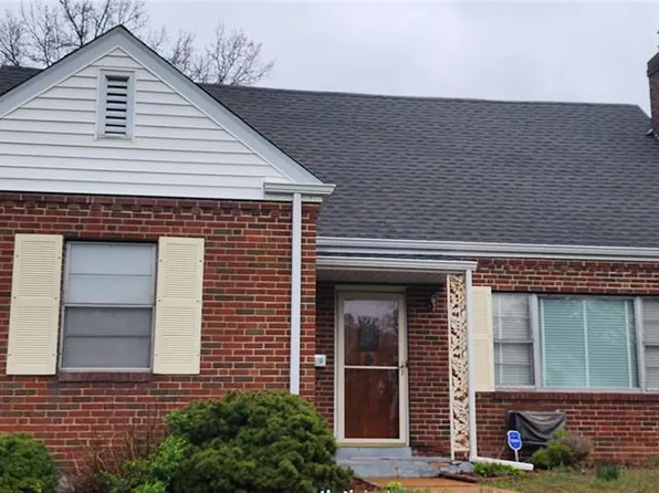 7217 Saint Andrews Pl, Saint Louis, MO 63121