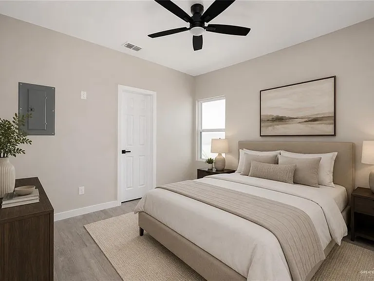 701 N Emerald Ave #2 — Photo 5