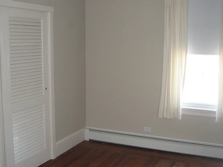 637 Wood St #2 — Photo 7
