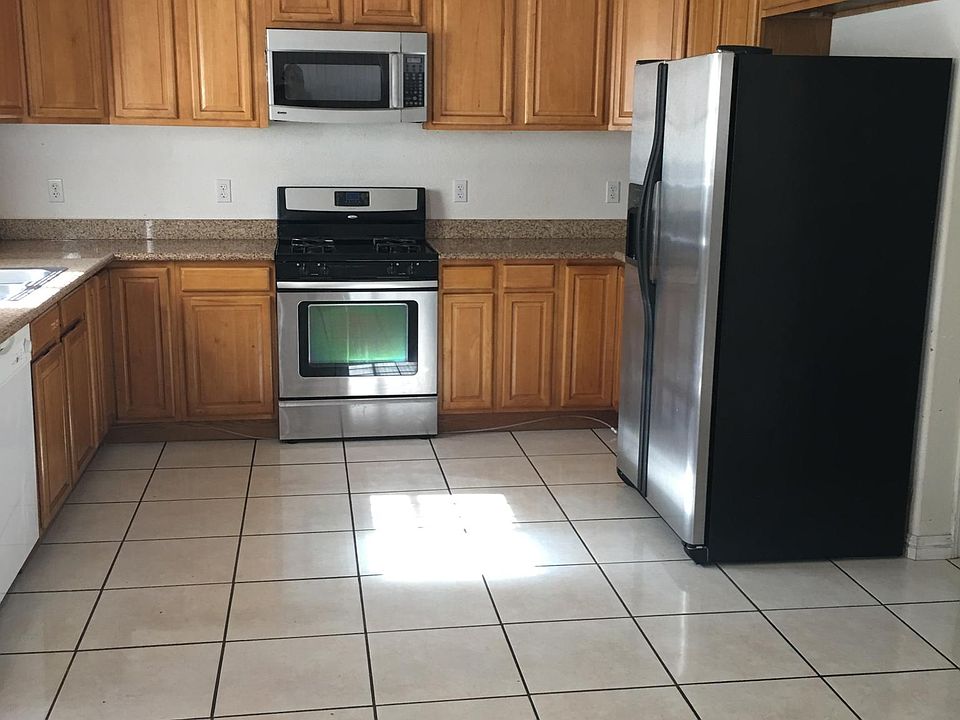 2nd image of 330 Verde Ave