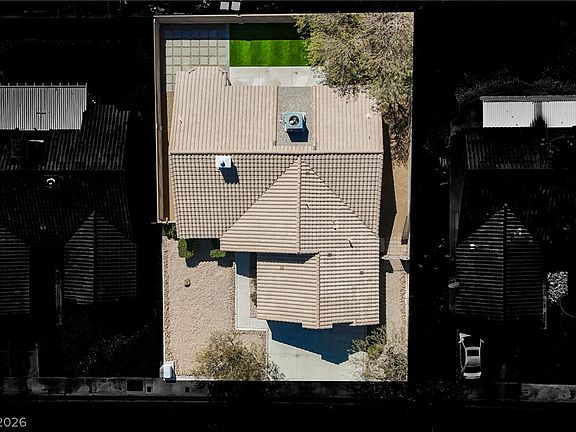 3rd image of 6113 Desert Haven Rd