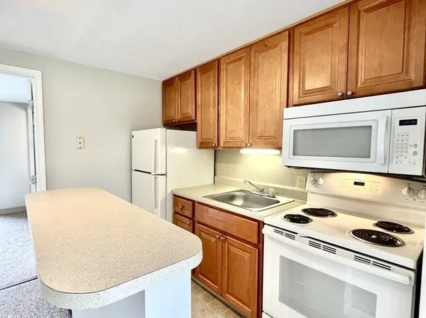 680 Atlantic Ave APT 4, Red Lion, PA 17356