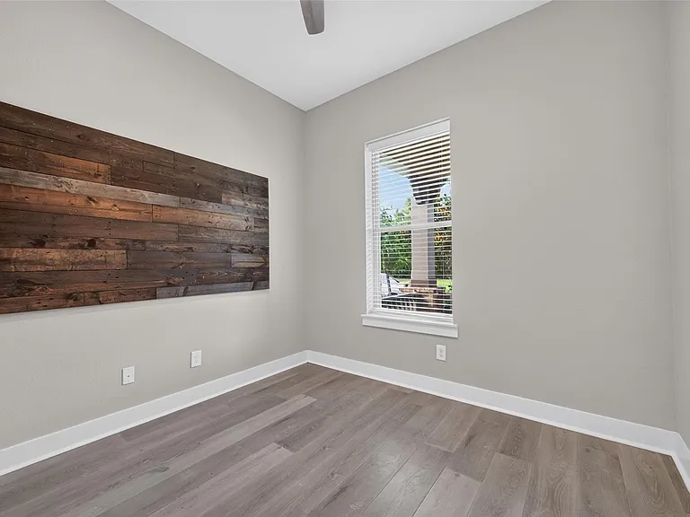 18410 Central Creek Dr — Photo 5