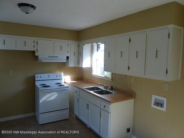 2nd image of 6440 Forest Glen Dr