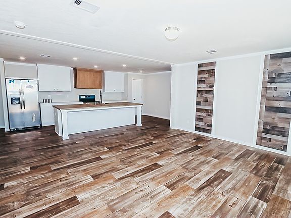 3rd image of 71 Jamies Way