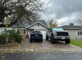 2032 Robert Way, Sacramento, CA 95825