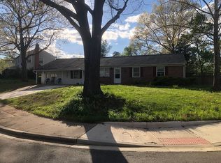 10100 Roslyn Ct, Manassas, VA 20109