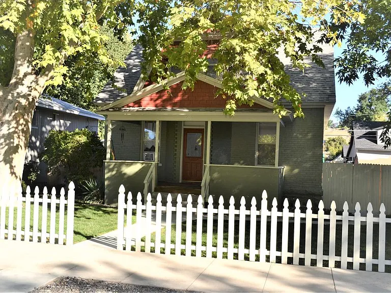426 W Thatcher St #2 — Photo 2