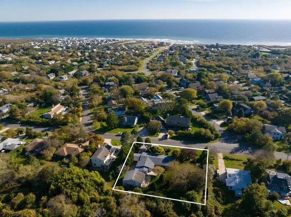 49 Benson Dr, Montauk, NY 11954